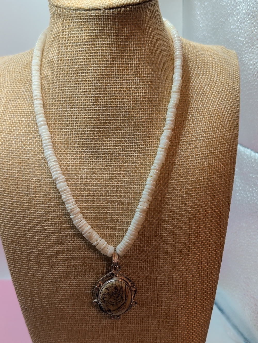 White Heishi Bead Necklace with Agate Pendant In Cream And Brown